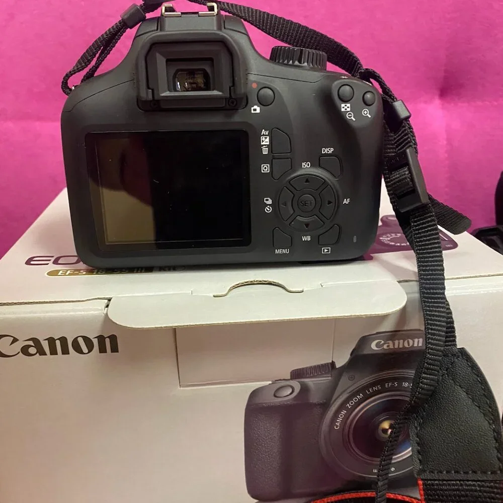 Like NEW Canon EOS 4000D